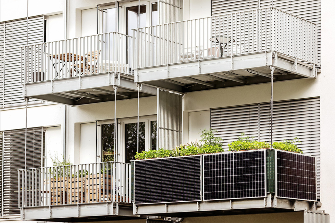 Balkon­kraftwerk bei ULSYTEC in Haiger