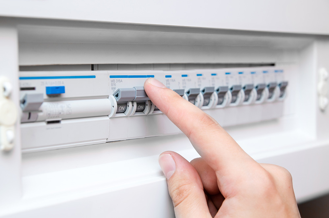 Schalt­schrank­bau bei ULSYTEC in Haiger